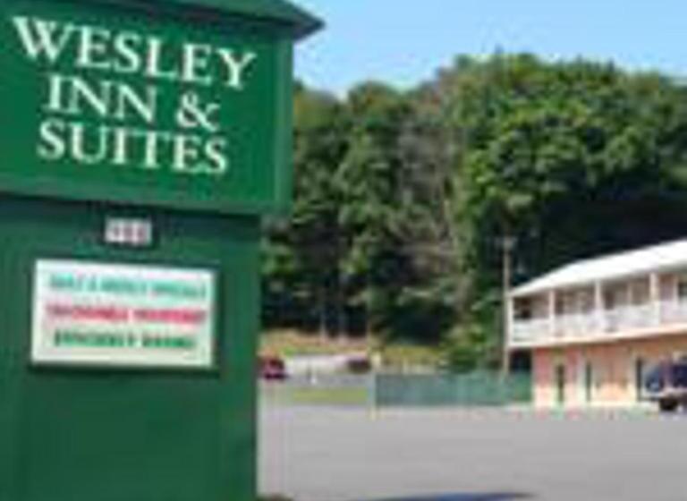 Hotel Wesley Inn & Suites