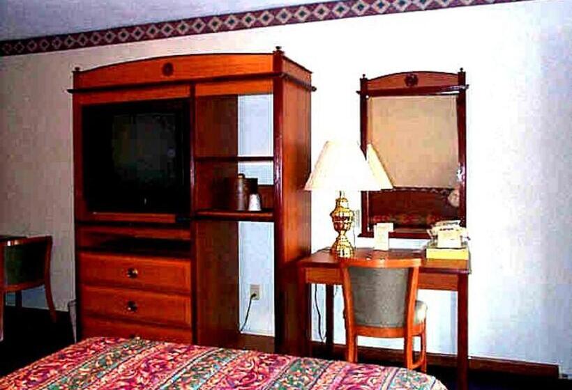 هتل Wesley Inn & Suites