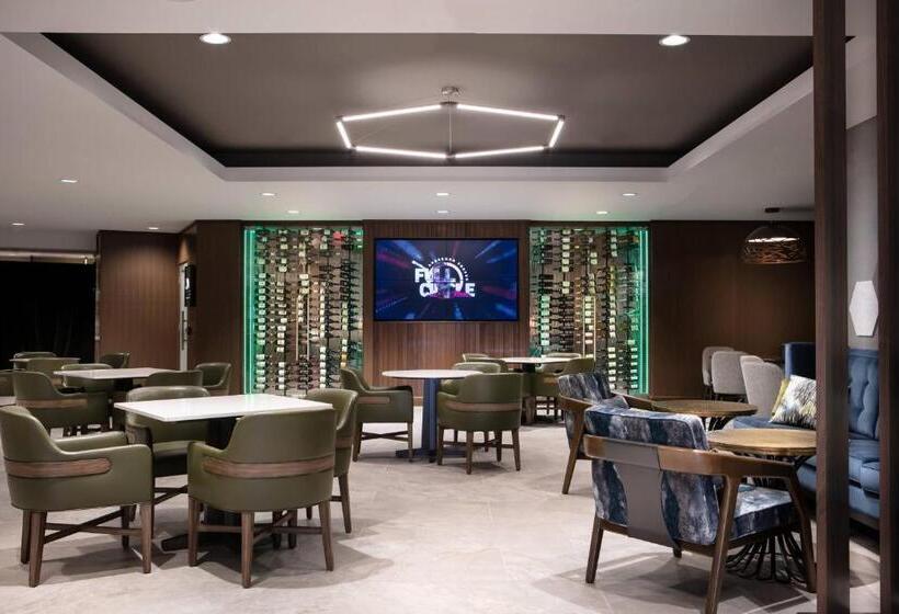 هتل West Des Moines Marriott