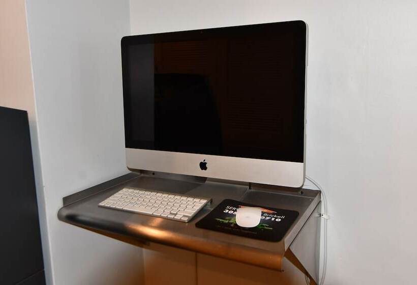 Miami Sun Hotel   Downtown/port Of Miami