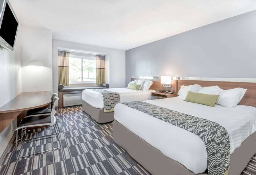 Microtel By Wyndham Victor