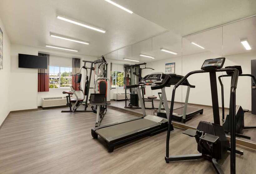 Microtel Inn & Suites By Wyndham Raleigh