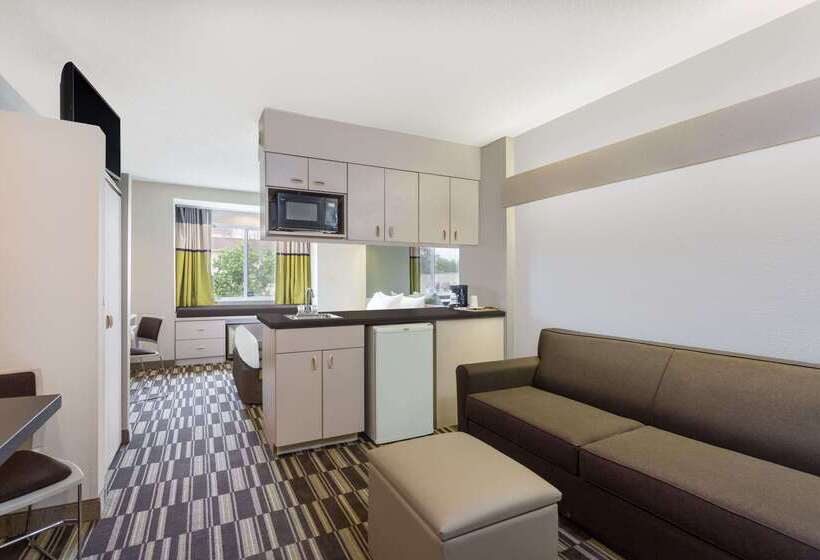 Microtel Inn & Suites By Wyndham Richmond Airport