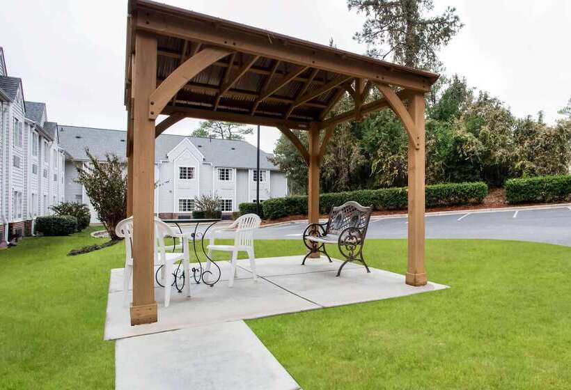 Microtel Inn & Suites By Wyndham Southern Pines Pinehurst