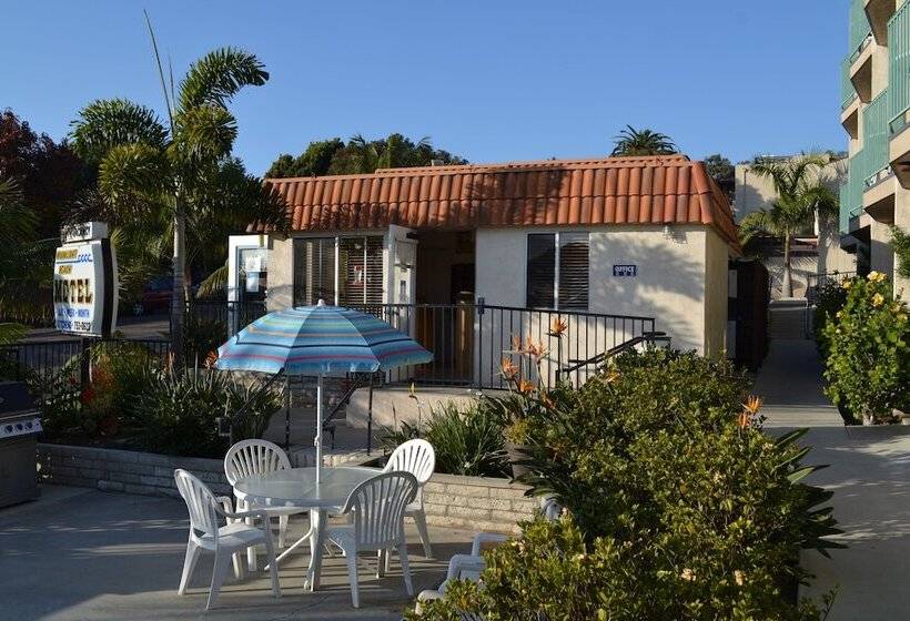 Moonlight Beach Motel