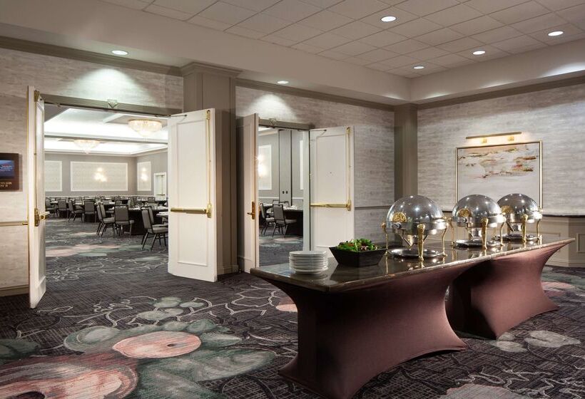 استراحتگاه Hilton Atlanta/marietta  & Conference Center