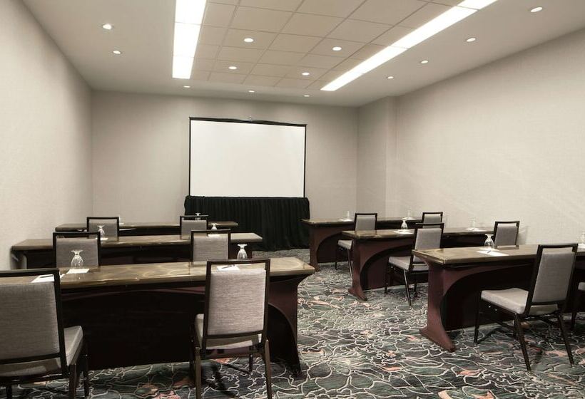 استراحتگاه Hilton Atlanta/marietta Hotel & Conference Center