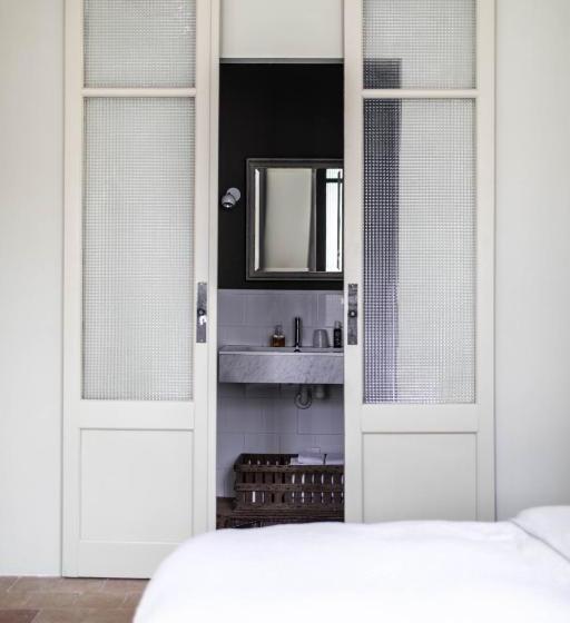 ベッドアンドブレックファースト Camellas Lloret