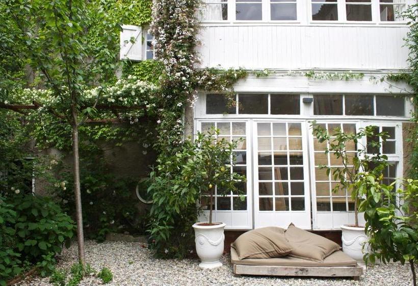 ベッドアンドブレックファースト Camellas Lloret