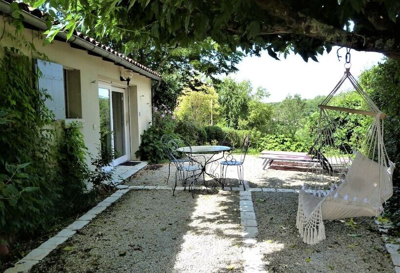 تختخواب و صبحانه Le Logis De La Brumanderie   Saintes