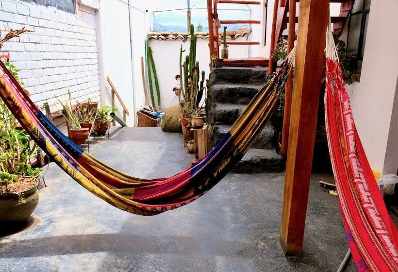 تختخواب و صبحانه Native Soul Guesthouse