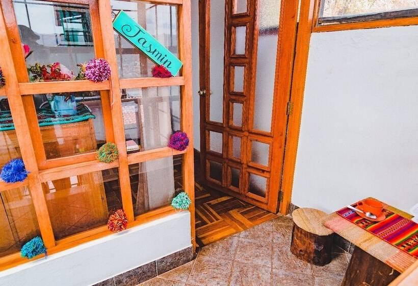 تختخواب و صبحانه Native Soul Guesthouse