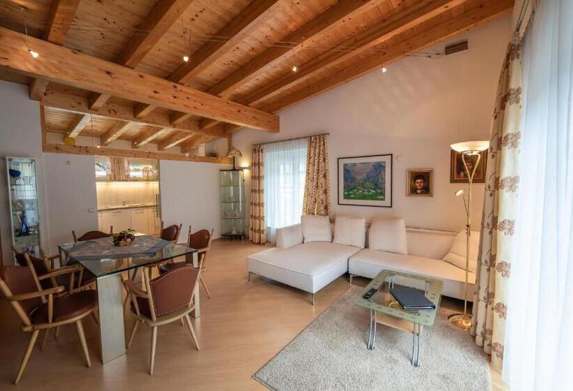مبيت وإفطار Försterhaus & Haus Andrea