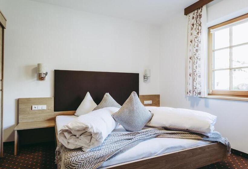 هتل Andis Almdorf