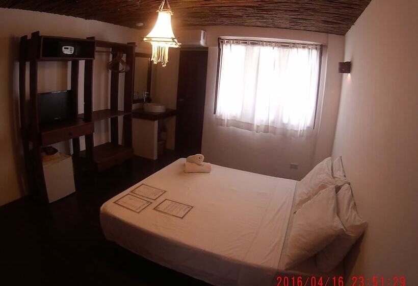 בית מלון כפרי Boracay Coco Huts