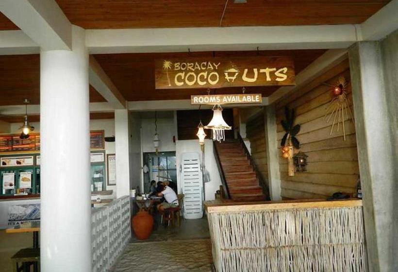 בית מלון כפרי Boracay Coco Huts