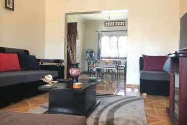 پانسیون A Home To Remember Guest House