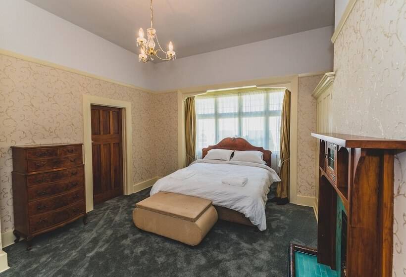 بنسيون Hemsworth Estate