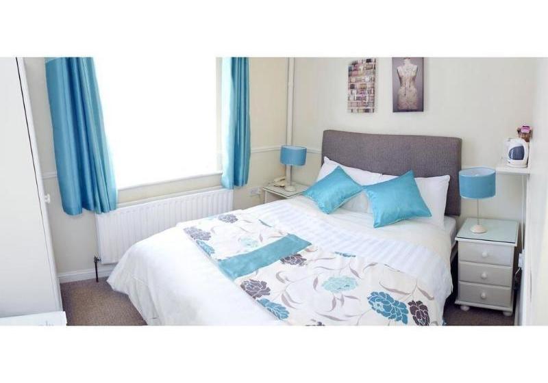 بنسيون Kennys Guest House