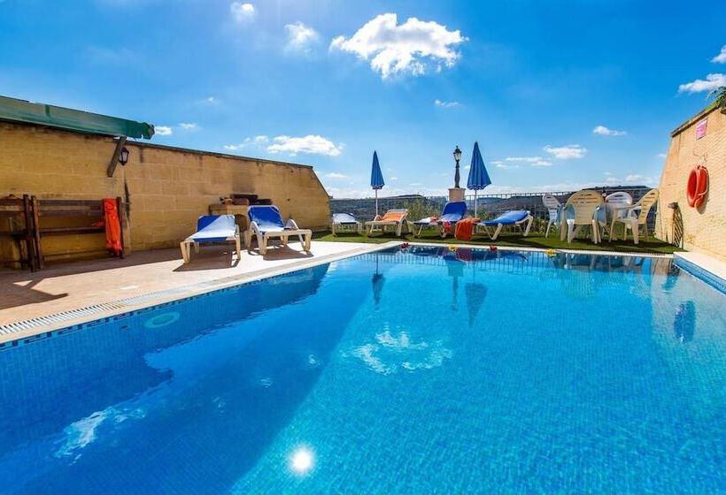 Ta Danjela 4 Bedroom Villa With Private Pool