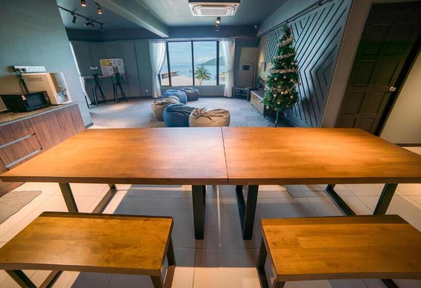 فندق Homy Seafront Hostel