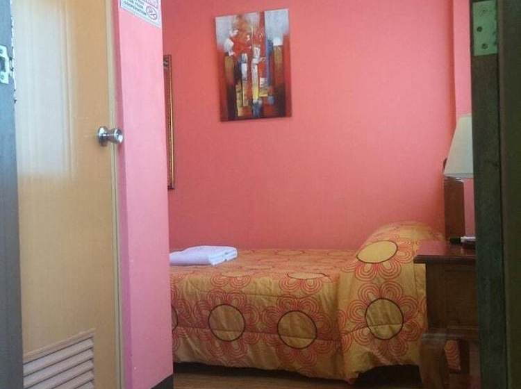 فندق Mojica Residencia