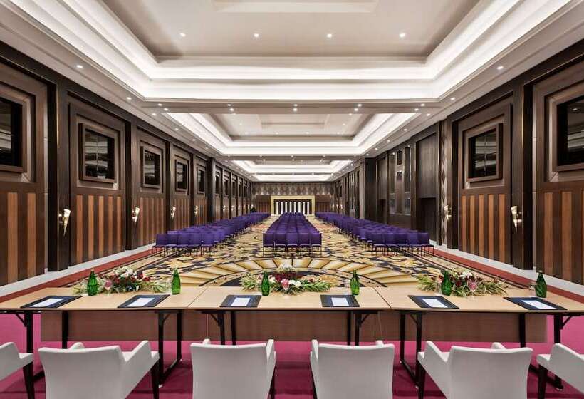 هتل Ramada Plaza By Wyndham Lucknow