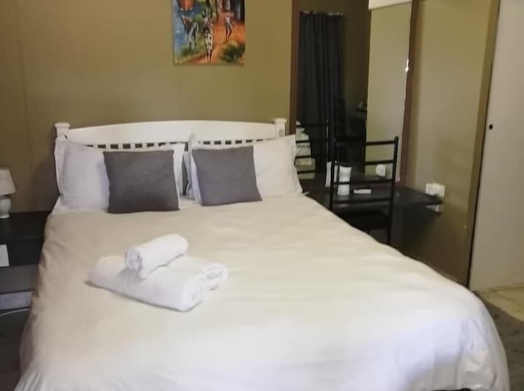 پانسیون La Lucia Guest House