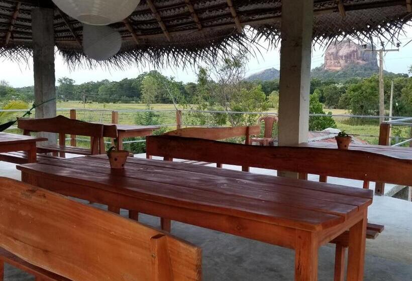 پانسیون Nelu Villa Sigiriya