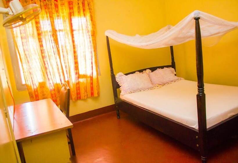 پانسیون Raddison's Guest House