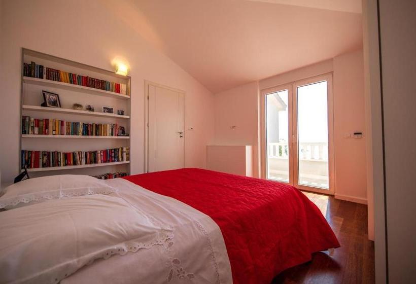 Villa The White Villa