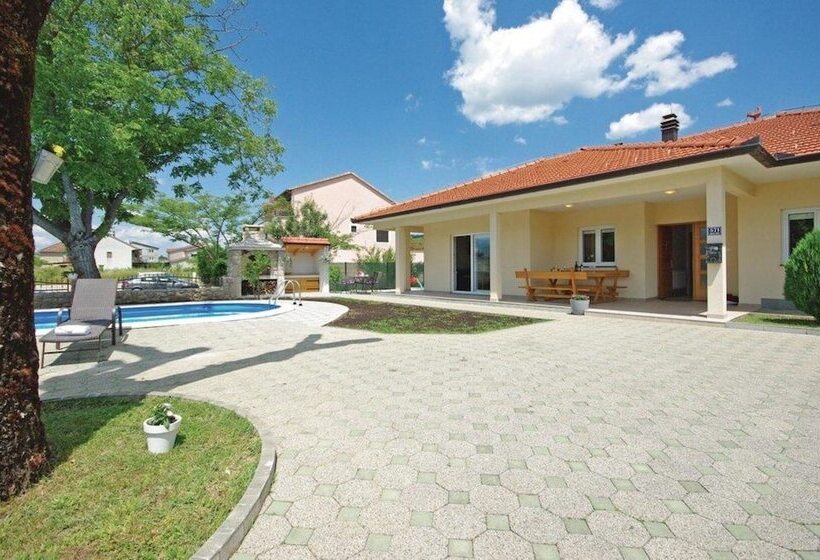 Villa Kata