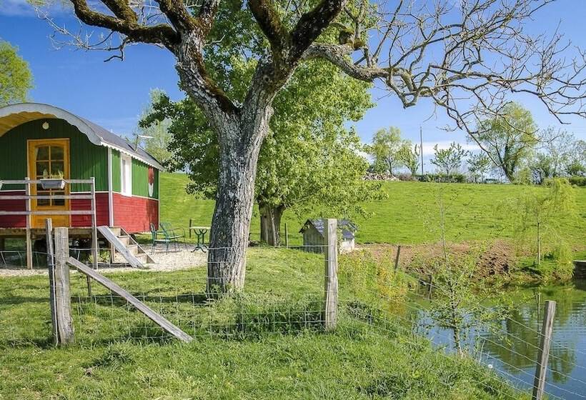 住宿加早餐  L Ecrin Du Segala   La Roulotte