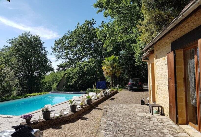 住宿加早餐  Gîte Le Nieudegat Chambre Et Table D Hôte Piscine Climatisation Proche De Sarlat Au Coeur De La Natu