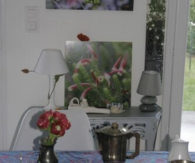 مبيت وإفطار Les Petits Déjeuners De Flo