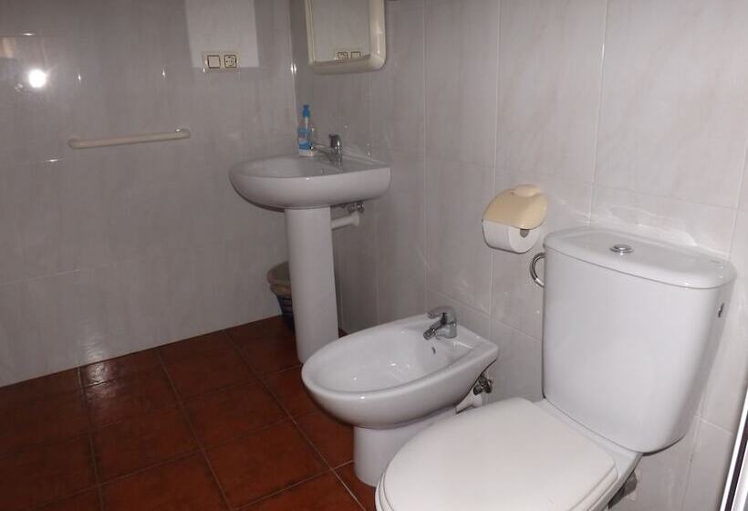 فندق فئة نجمة واحدة La Barbacana