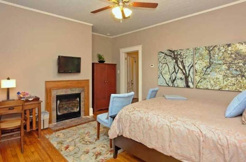 458 West Bed & Breakfast