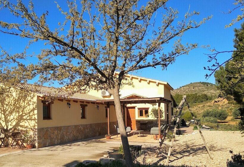 פונדק Physionatural Wellness Center