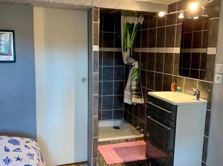 פנסיון Aux 2 Lots