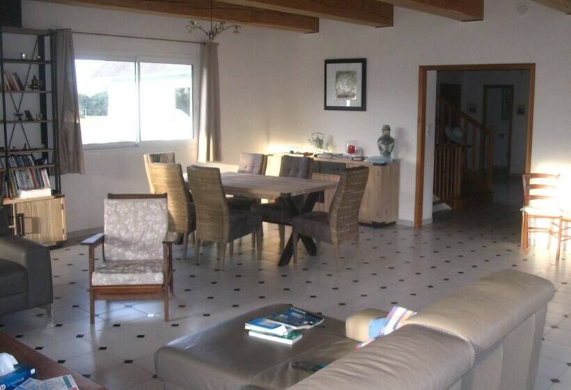 膳宿费 Bencole S Blue House   Chambres Hotes