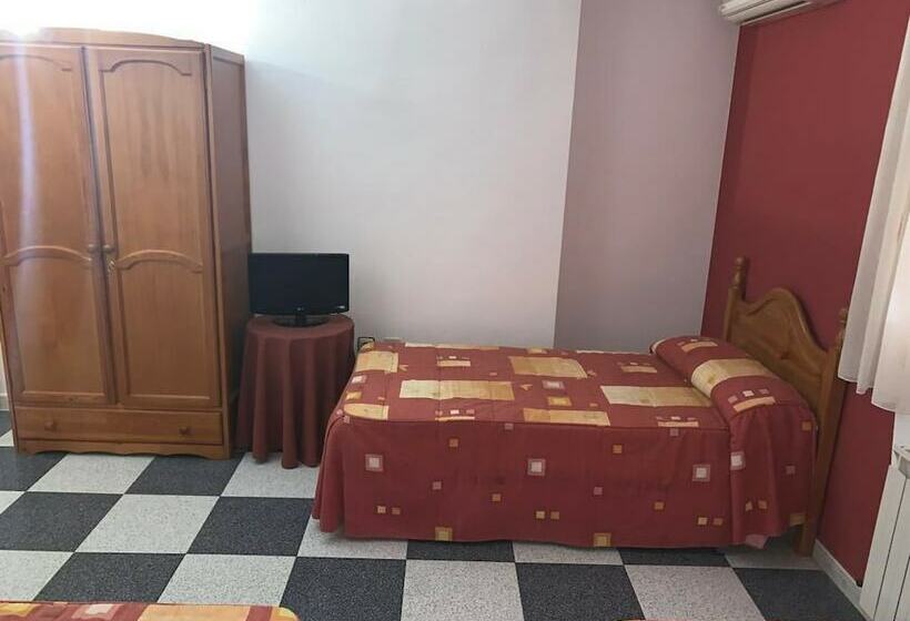 ペンション Hostel Restaurant Leyvamar