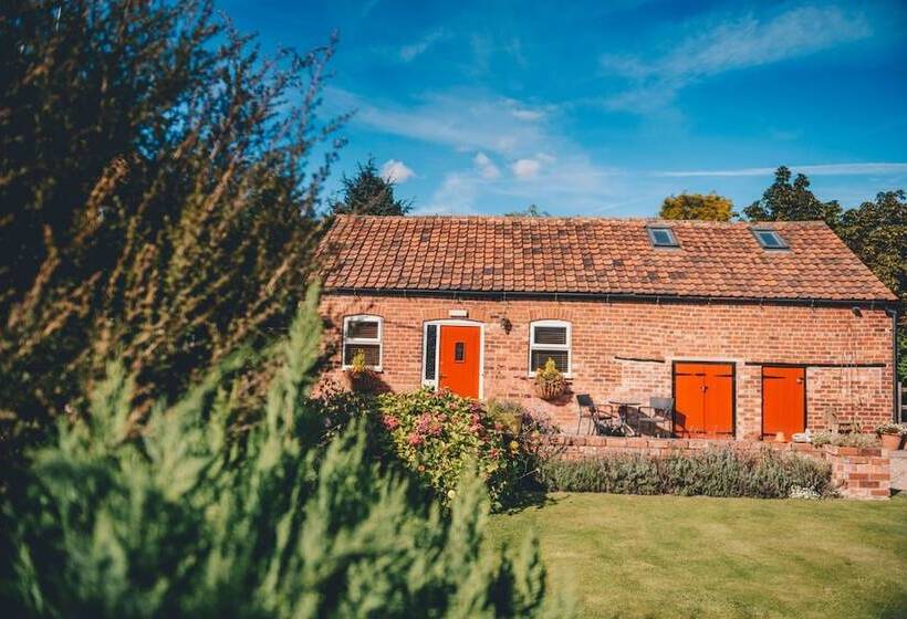 تختخواب و صبحانه Home Farm & Lodge