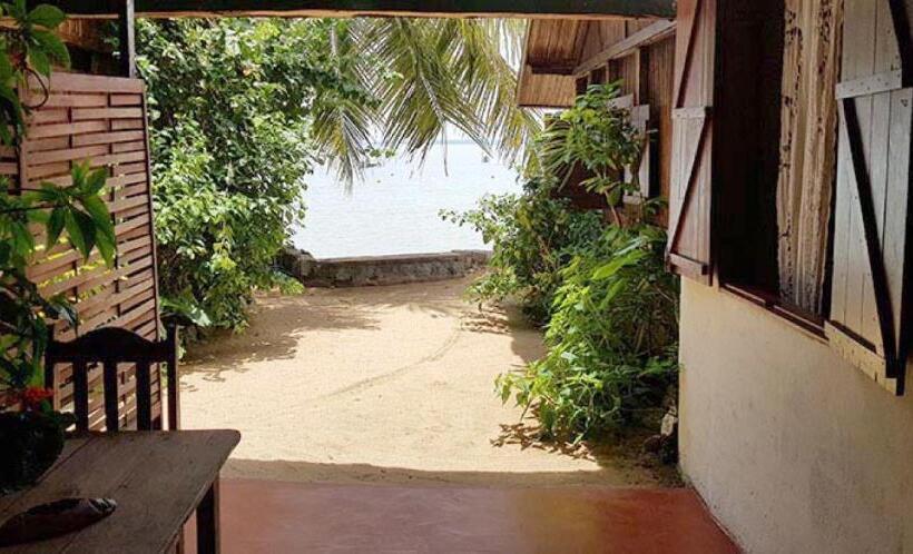 هتل Chez Yolande