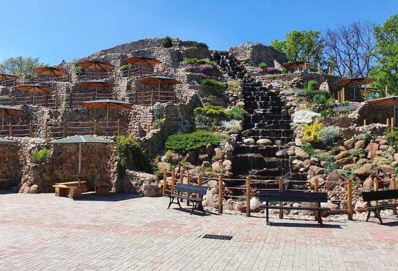 בית מלון כפרי Nadodrzański Dwór   Nowa Sól