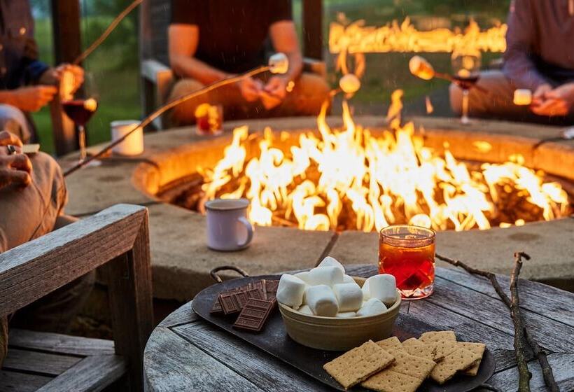 Отель Primland Resort, Auberge Resorts Collection