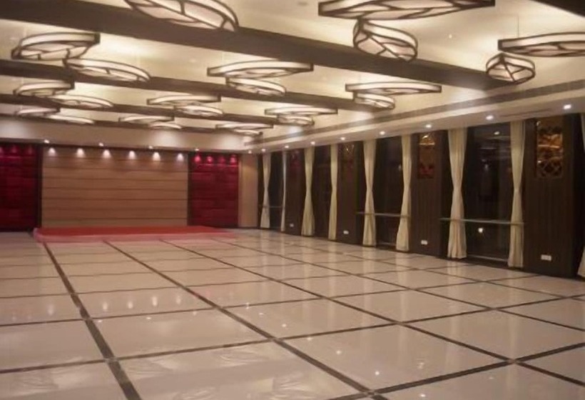 Vatika Hotel & Banquets