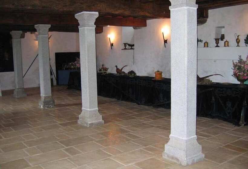 بنسيون Château De La Sémondière