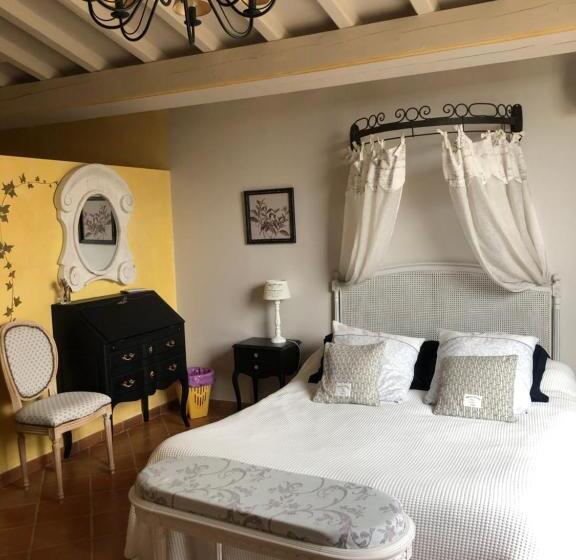 פנסיון Entre Vignes Et Dentelles