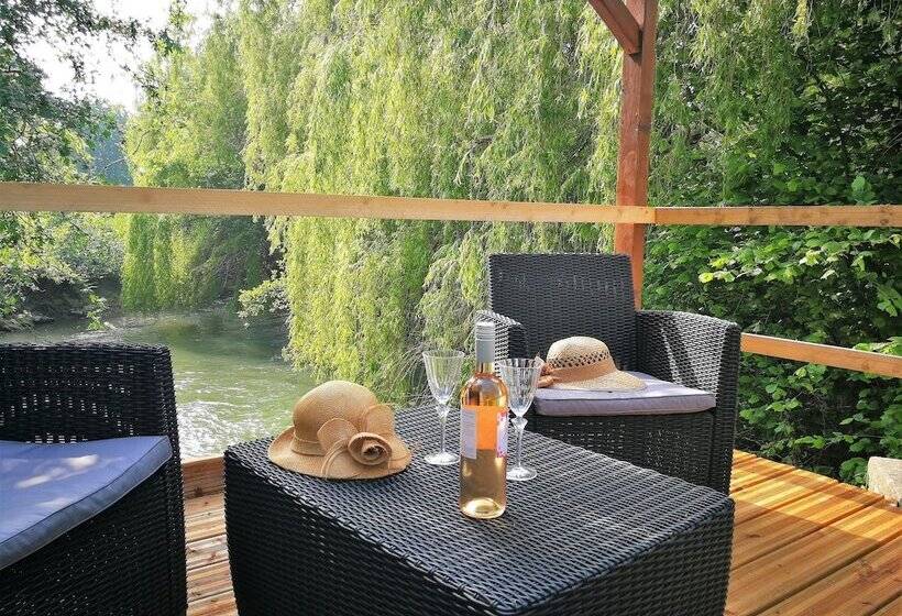 بنسيون Les 2 Gites Des Chambres De Capucine