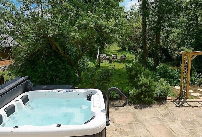 بنسيون Les 2 Gites Des Chambres De Capucine